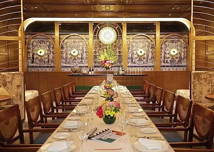Legend Palace Hotel