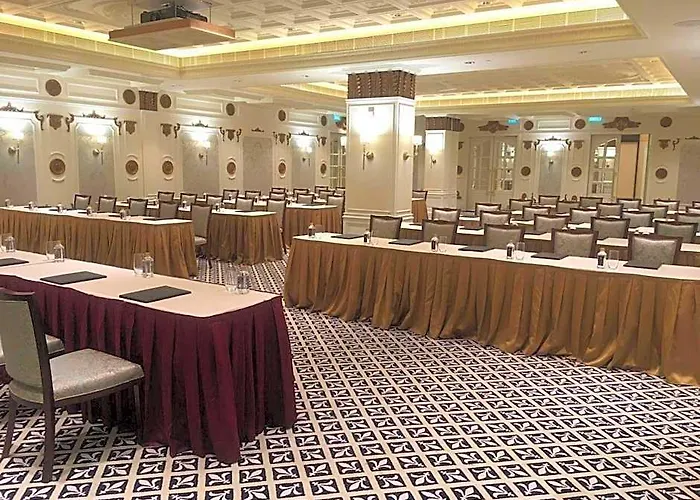 Legend Palace Hotel