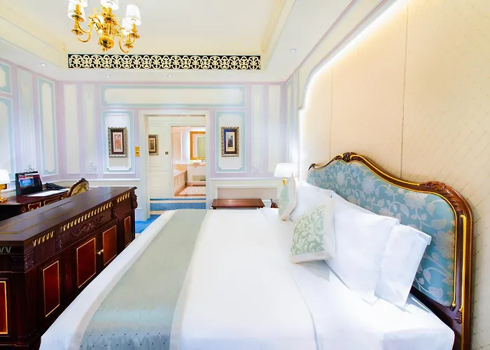 Legend Palace Hotel 5*